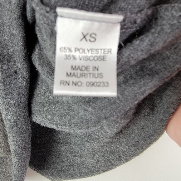 We The Free Womens Charcoal Gray V-Neck Basic Tee Size XS - Picture 4 of 7